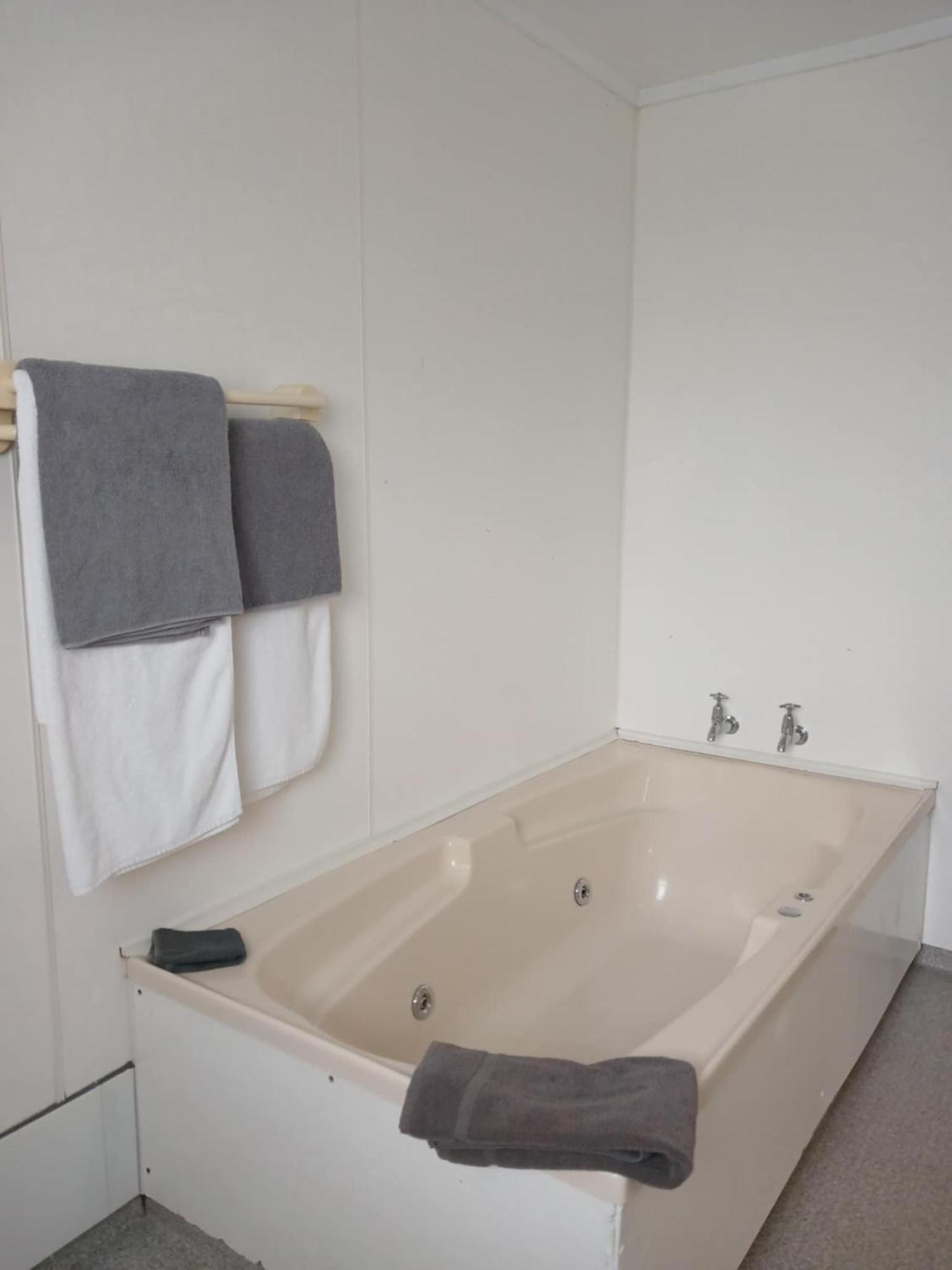 Ambassador Motel Palmerston North Kültér fotó